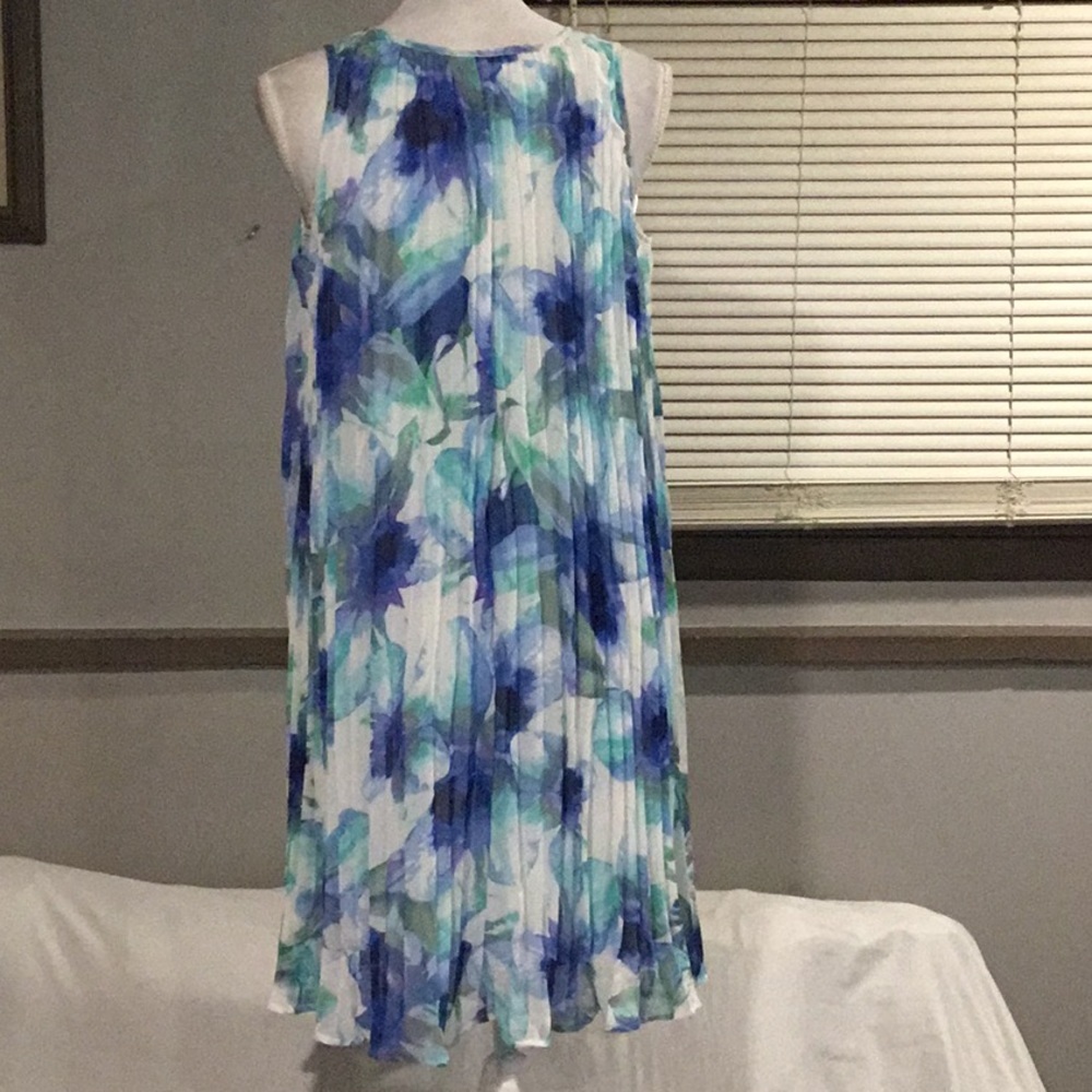 GA5) Women’s Brand New Vince Camuto Dress with tag